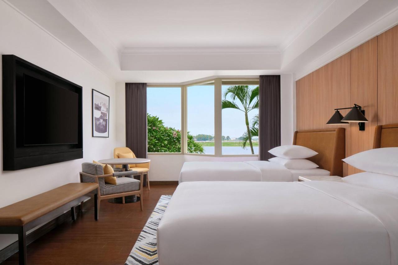 Hotel Sheraton Jakarta Soekarno Hatta Airport 5*